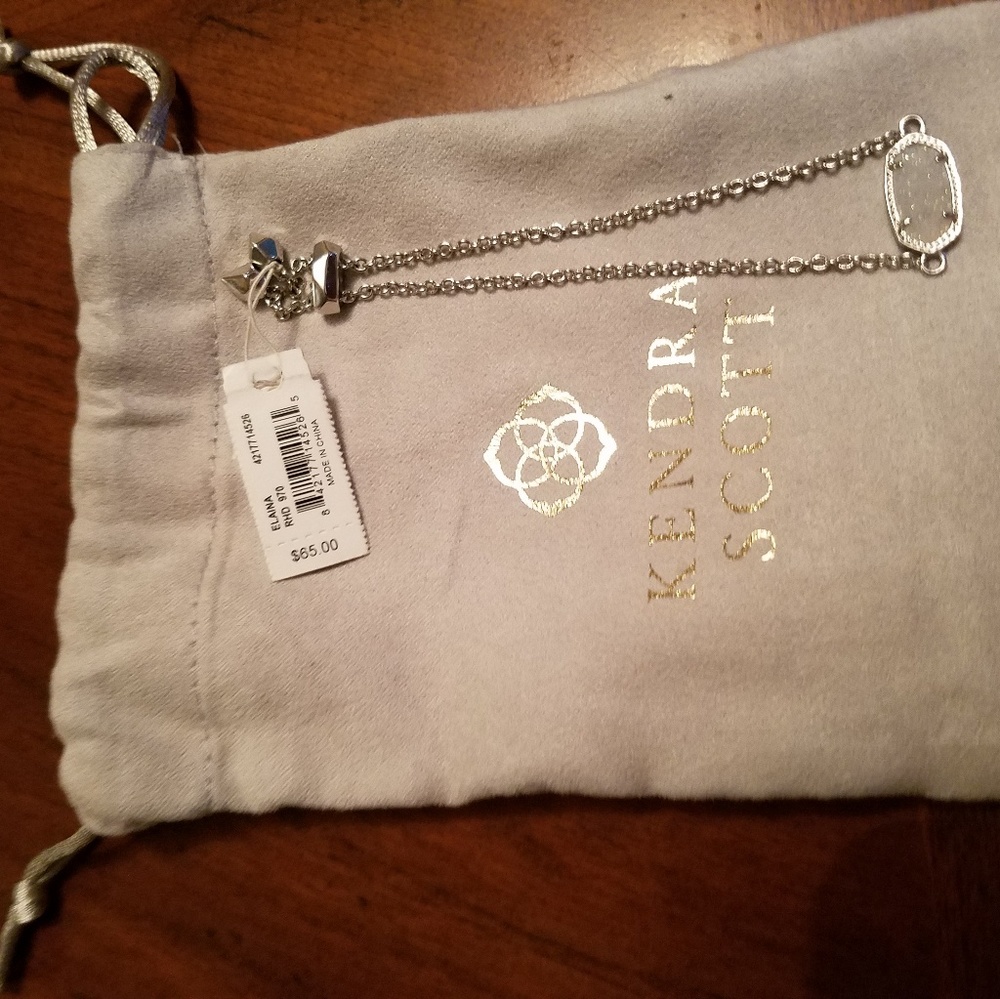 Kendra Scott bracelet w/bag.